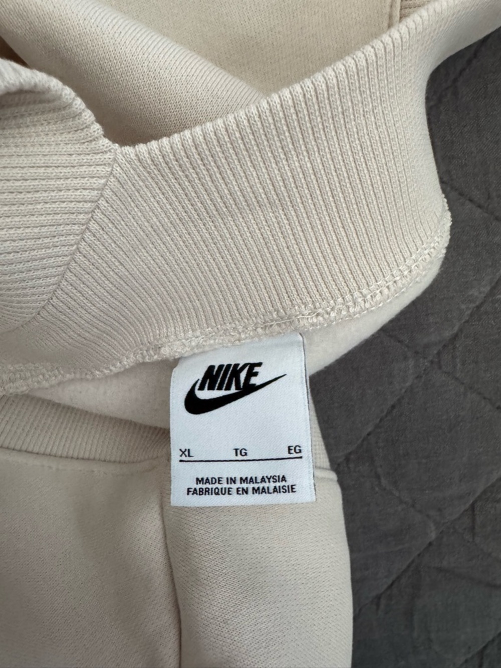 Nike Women's V-Neck Oversized Top in Cream - Picture 8 of 9